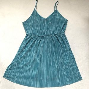 Forever 21 Silk Rippled Turquoise Summer Dress